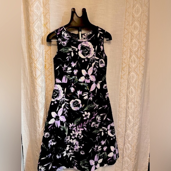 Express Dresses & Skirts - Express xs A-line floral dress